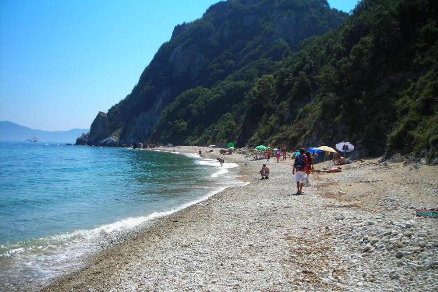 Appartamenti Seccione Portoferraio Bagian luar foto